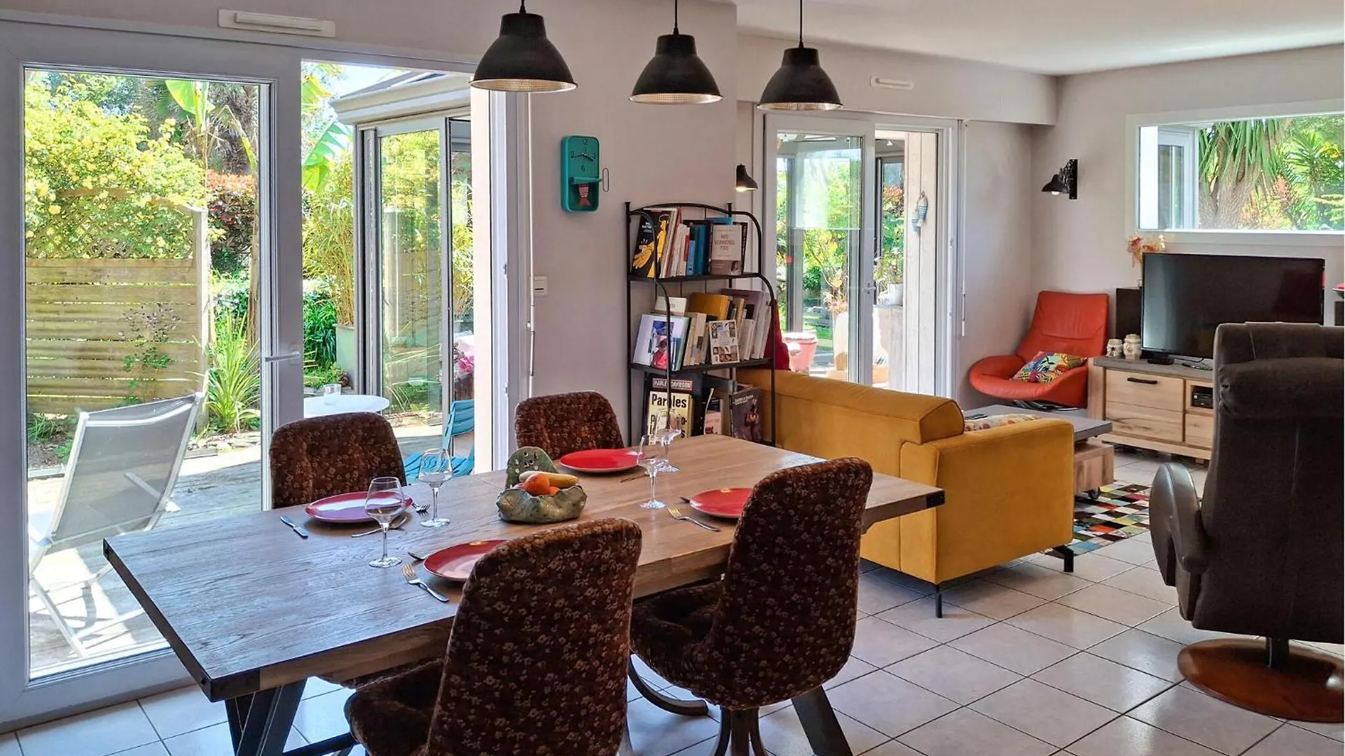 Cozy Home In Loctudy With Wifi 0*,  Francia